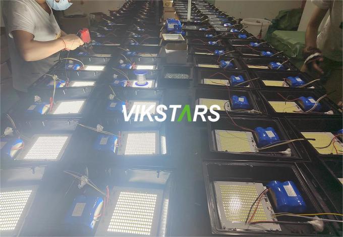 أرخص سعر مصابيح الفيضانات الشمسية ABS 30w 60w 100w 200w للممر الحديقة حديقة الحديقة 26