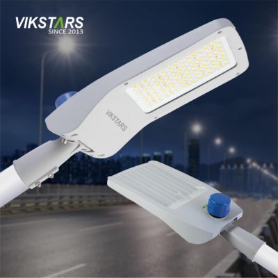 كوبرا مصابيح الشوارع LED أحدث مصباح عام 140lm / w مع 5 سنوات ضمان