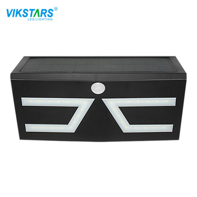210 * 116 * 80mm 120DEG Solar Pir Sensor Light فناء الجدار LED IP65